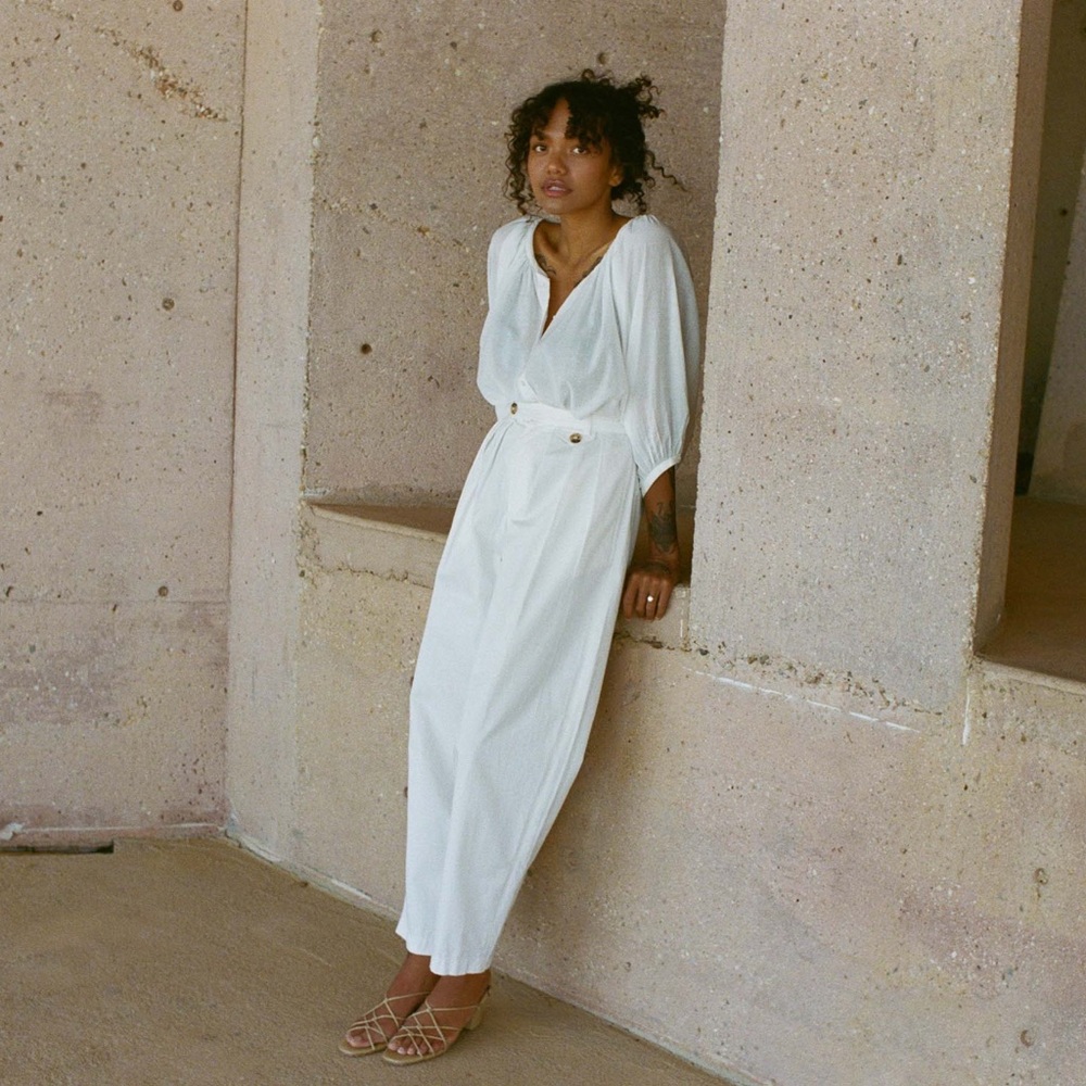 DOEN white trousers